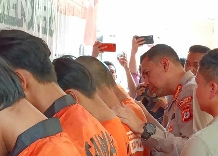 Polisi Amankan 7 Remaja Bersajam di Kota Bogor, 2 Korban Terluka