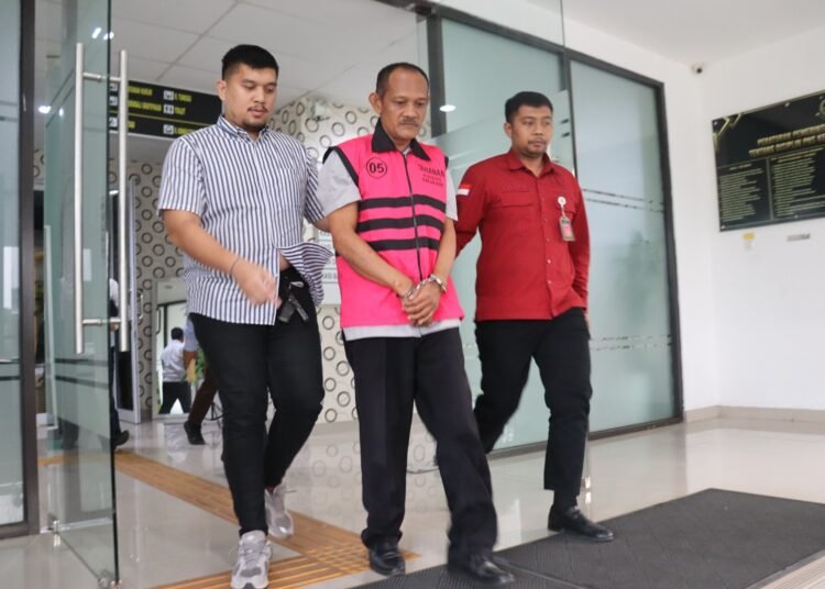 Dugaan Korupsi SamiSade, Mantan Kades Karanggan Gunungputri Ditangkap