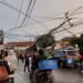 Tiang Listrik di Depan Kantor Kecamatan Ciomas Roboh hingga Menutup Jalan