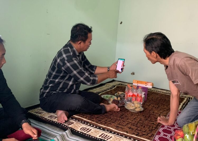 Sambangi Orang Tua Korban, Polisi Komitmen Ungkap Kasus Noven