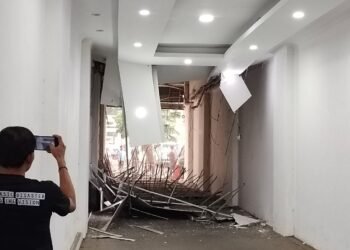 Plafon Selasar Kompleks Balai Kota Bogor Ambruk, Akses Jalan Terputus