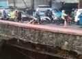 Jembatan di Jalan Raya Tajur Longsor, Arus Lalu Lintas Macet