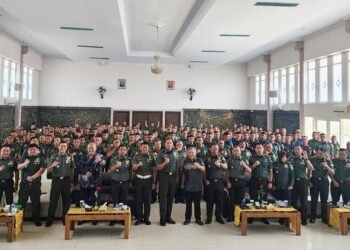 Ratusan Prajurit TNI di Korem 061/Sk Dapat Motivasi Dari Motivator Dr. Aqua Dwipayana