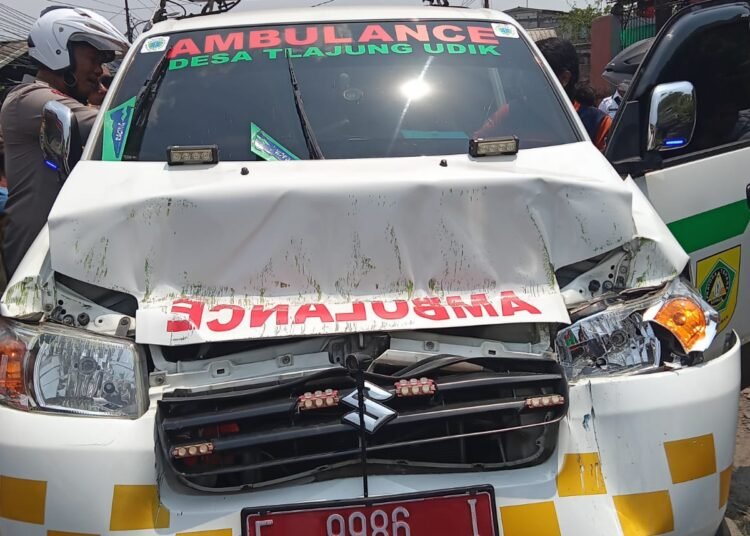 Ditinggal Isi E-Toll, Mobil Ambulans di Gunungputri Bogor Dibawa Kabur ODGJ