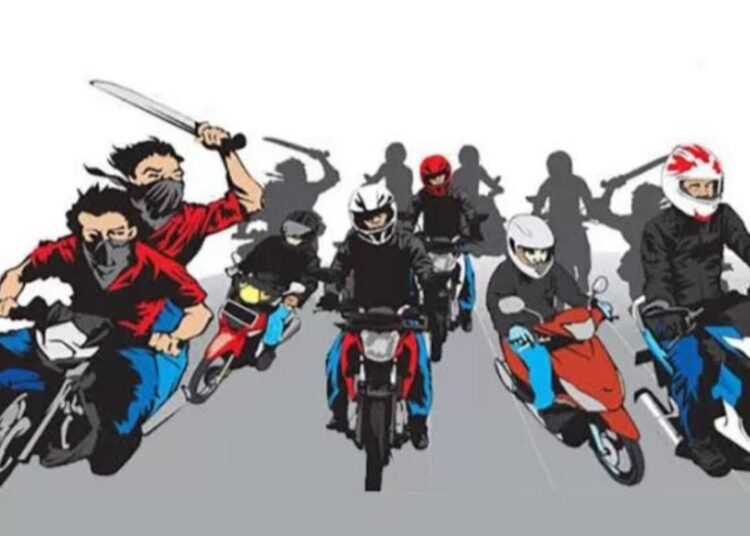 Ditolong Damkar, Seorang Pemuda Diduga Jadi Korban Begal di Jalan Tegar Beriman 