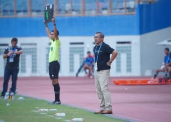 Dimas Drajad Dibidik Klub Lain, Aji Santoso : Kalau Ditebus 10 Miliar Nggak Apa-apa