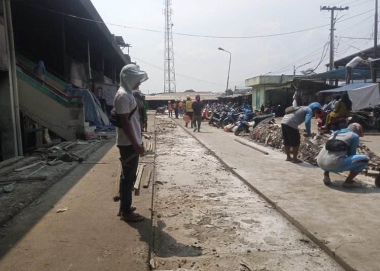 Aktivitas Pasar Leuwiliang Hambat Pengerjaan Tempat Penampungan Sementara Pedagang