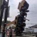 Tak Kuat Menahan Beban, Alat Berat Proyek Pembangunan di Jalan Mayor Oking Cibinong Terjungkal