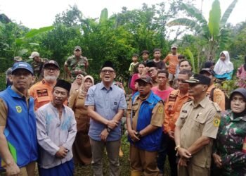 Bupati Bogor Janjikan Bangun TPT dan Rumah Korban Longsor di Dramaga