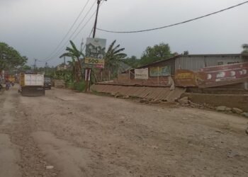Tak Tersentuh Pembangunan, Jalan Penghubung Kabupaten Bogor-Tangerang Rusak Parah