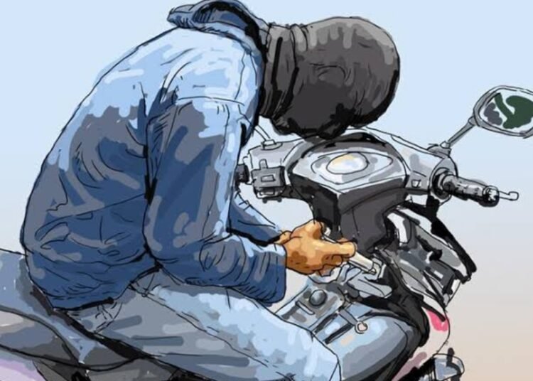 Ditinggal Temannya, Pelaku Curanmor di Klapanunggal Jadi Bulan-bulanan Warga