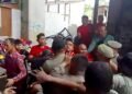 Pembongkaran Bangli di Ciawi Berakhir Bentrok, 2 Petugas Terluka