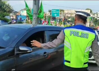 Gage Diterapkan, Ratusan Kendaraan ke Puncak Diputar Balik