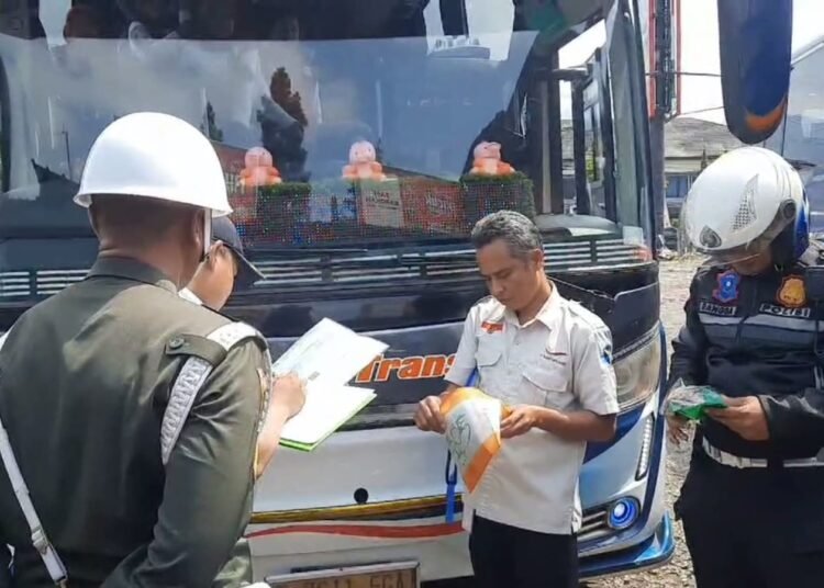 Terjaring Ramp Check di Puncak, 3 Bus Pariwisata Ditemukan Tak Laik Jalan