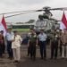 Menhan Prabowo Serahkan 8 Unit Helikopter Angkut Berat ke Atang Sendjaja