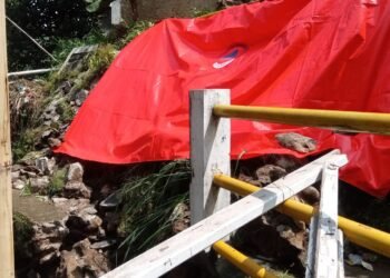 TPT Ambrol, Akses Jalan Warga di Baranangsiang Tertutup Longsor