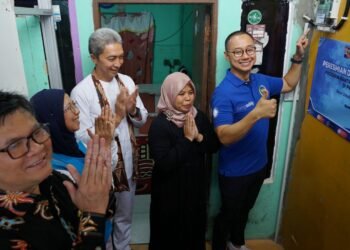 Cerita Warga Cimahpar Usai Rumahnya Diterangi Listrik dari BPBL