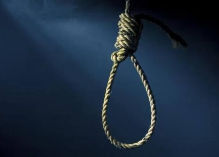 Membusuk, Pria Tergantung di Pohon Gegerkan Warga Tenjo