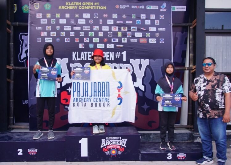 Sundari, Atlet Panahan Kota Bogor Ukir Prestasi di Kejuaraan Klaten Open