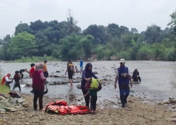 Serunya Hiking Bocah di Katulampa, Jelajah Alam untuk Anak-anak