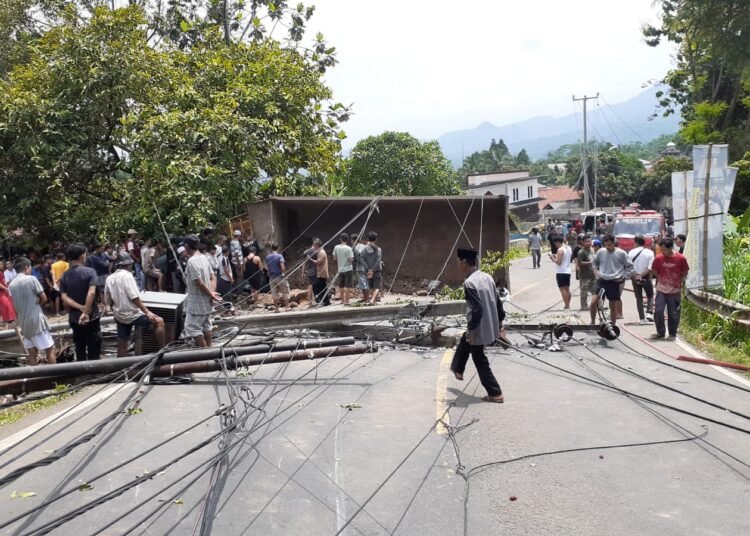 Kecelakaan truk di jalan Kalong, Leuwisadeng