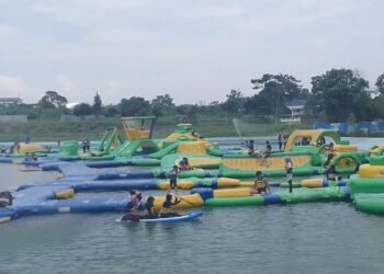 Serunya Liburan di Bogor Aquagame, Wahana Air Ala Benteng Takeshi