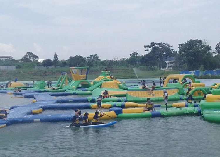 Serunya Liburan di Bogor Aquagame, Wahana Air Ala Benteng Takeshi