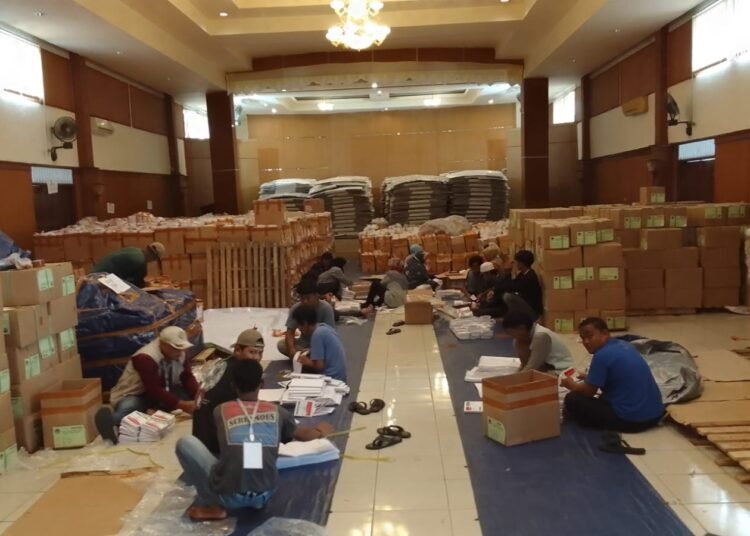 KPU Kota Bogor Masih Rekap Surat Suara Pemilu 2024 yang Rusak