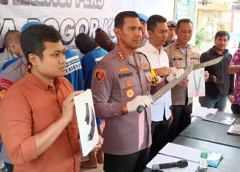 Gegara Saling Ejek, Pelajar SMA di Bogor Sabet Temannya Pakai Karambit Berujung Bui