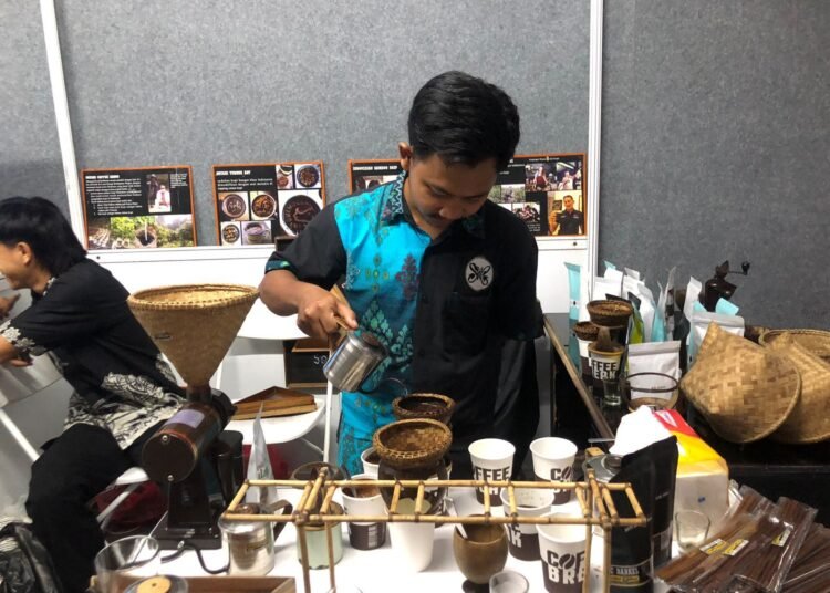 Keren, Warga Asal Leuwiliang Ciptakan Alat Pembuat Kopi dari Bambu