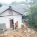 2 Rumah di Leuwisadeng Hancur, Puluhan Jiwa Terancam