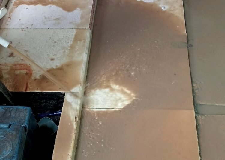 Warga di Rancamaya Keluhkan Air PDAM Berwarna Cokelat