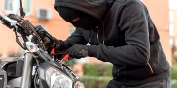 Nekat Curi Motor di Masjid,  Pelaku Curanmor di Cileungsi Babak Belur Dihakimi Warga