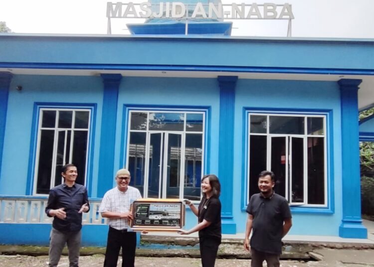 PPLI Berikan Jam Digital untuk Masjid An-Naba PWI Kota Bogor