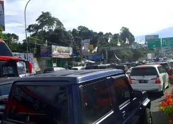Sistem satu arah di jalur puncak