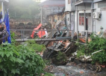 Belum Sepekan, Bantaran Kali Cidepit di Cilendek Barat Kembali Longsor 