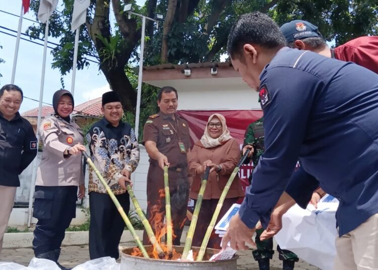 KPU Kota Bogor Musnahkan 1.792 Surat Suara Pemilu 2024 Rusak-Lebih 