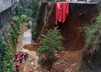 Korban Longsor Proyek TPT di Muarasari Dapat Santunan