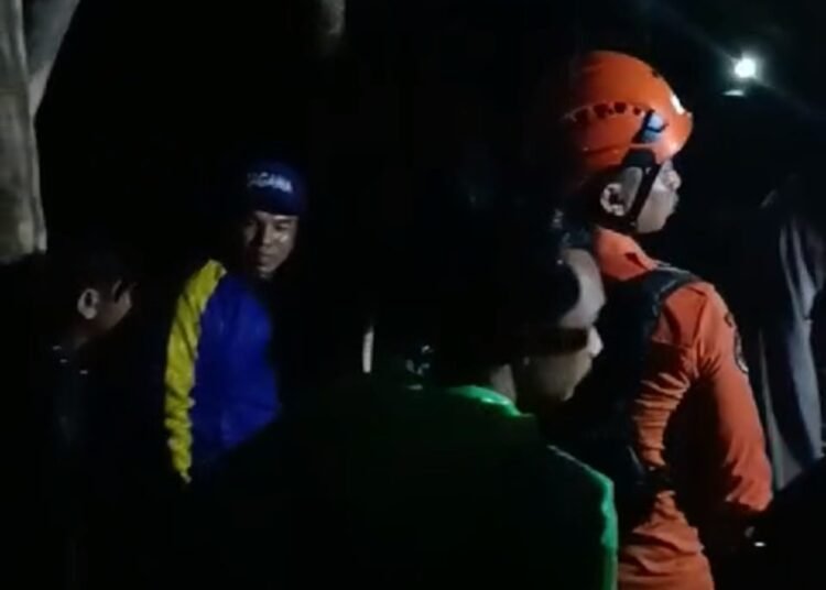 Baterai HP Habis, Pemuda Asal Citeureup Tersesat di Bukit Paniisan Babakan Madang 