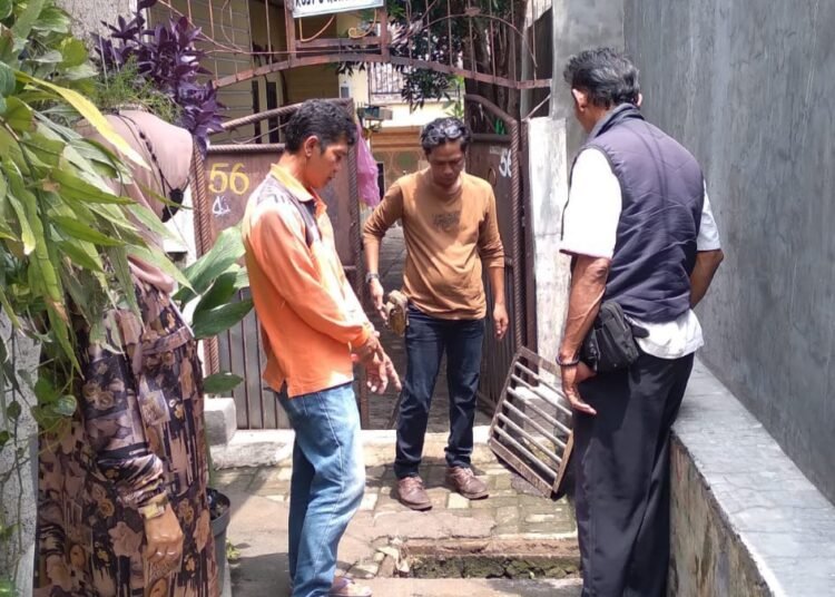 Dikeluhkan Kerap Banjir Lintasan, Drainase di Kebon Pedes Dicek
