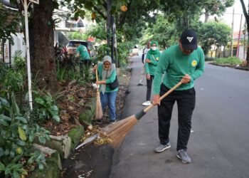ASN di Kota Bogor Gantikan Tugas Pasukan Kuning Bebersih Jalan 