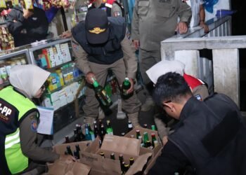 Gelar Razia di Ramadan, Satpol PP Kota Bogor Sita Ratusan Botol Miras