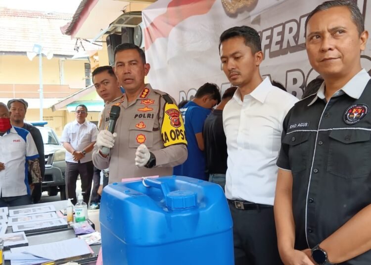 Dugaan Pencemaran Sungai Ciliwung di Kota Bogor, Polisi Periksa Pengusaha Gentong Bekas 
