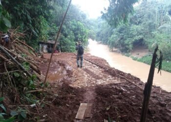 Hari Ketiga Pencarian, Korban Tertimbun Longsor di Sentul Belum Ditemukan