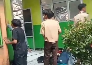 Atap SMAN 1 Ciampea Ambruk, Puluhan Siswa Dikabarkan Terluka