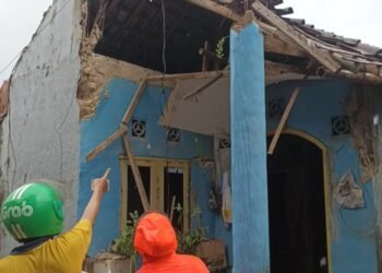Kondisi rumah warga di Bojonggede yang ambruk usai diguyur hujan deras (Dok.BPBD)