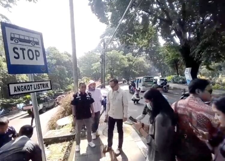 Angkot Listrik Mulai Diuji Coba 4 April, Ada 30 Titik Pemberhentian