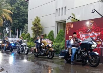 Saat HDCI Bogor Ajak Anak-anak Yatim Naik Moge Harley Davidson 