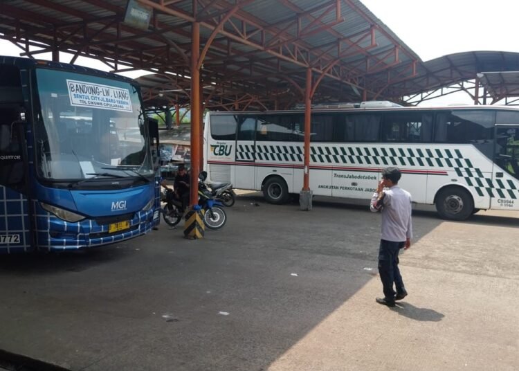 Armada Bus di Terminal Leuwiliang Diperiksa Jelang Mudik Lebaran