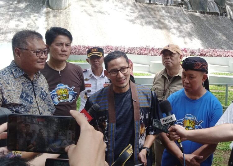 Menparekraf Prediksi Angka Kunjungan Wisata ke Puncak Tembus 160 Ribu Kendaraan